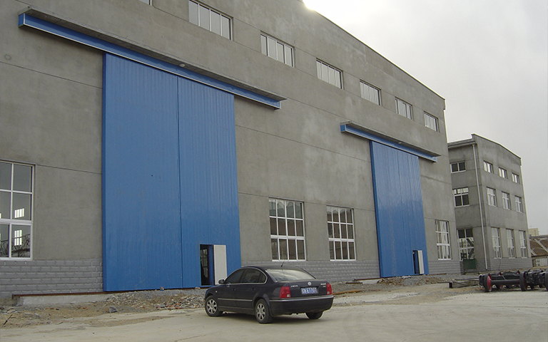 華能（néng）左權電廠工業門安裝完（wán）成