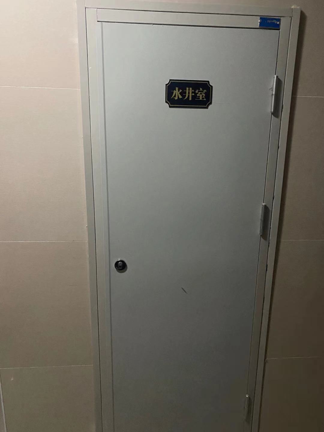 長風小區管（guǎn）井門